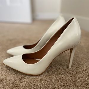 White Steve Madden Heels/Pumps